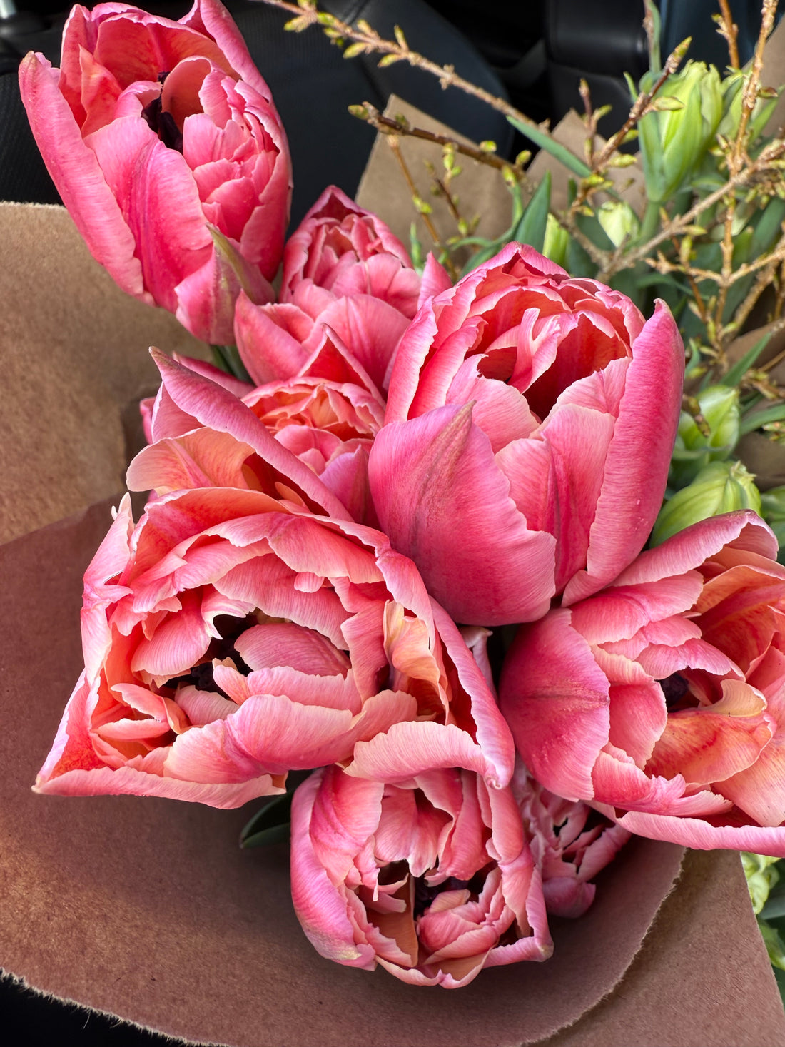 Coastal Delights: Spring Bouquet Subscriptions